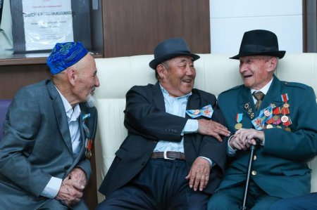 Ардагерлерге ақ тілекпен