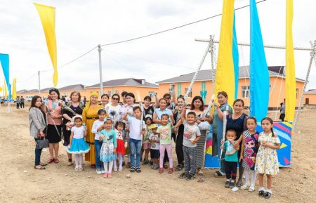 Қызылордада баспанаға мұқтаж  көпбалалы 100 отбасы үйлі болды