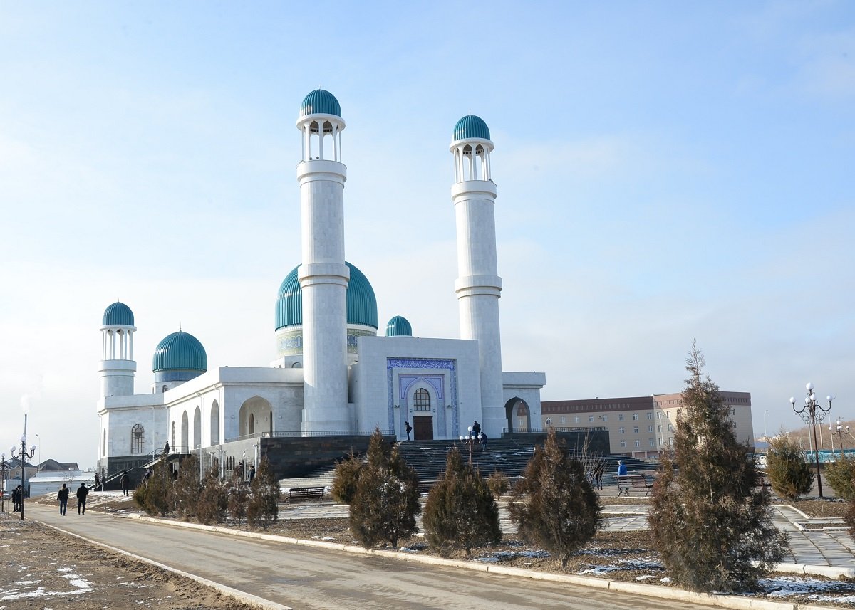 Шымкент тараз. Мечеть «Акмешит» города Кызылорда,. Мечеть Акмешит Сырдарья. Павлодар мечеть Акмешит. Мечеть Сарыагаш.