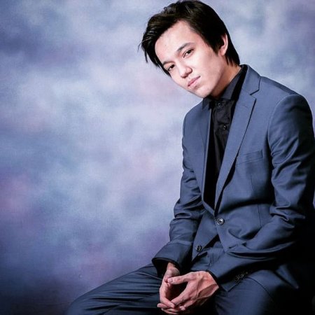 Димаш Құдайберген ресми сайтын іске қосты