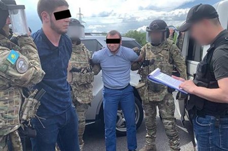 Арнайы операция: Атыс қаруларын сататын топ мүшелері ұсталды