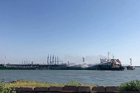 Каспий теңізінде танкер жарылып, 3 адам мерт болды