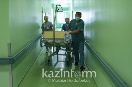 АН-2 апаты: Дәрігерлер экипаж мүшелерінің өмірі үшін күресуде