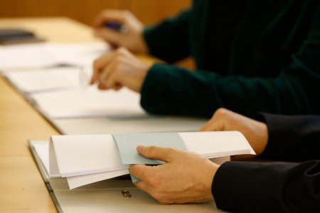 Полицейлерден ақша жинаған подполковник жазаға тартылды