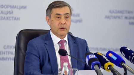 Қорғаныс министрі Арысқа ұшып кетті