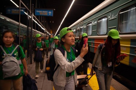 Шетелде тұратын қазақ балалары саяхатқа аттанды