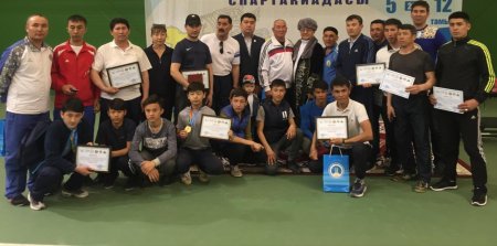 Сыр елінің асықшылары алда