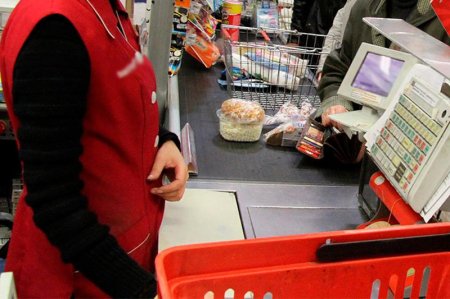 Дүкен сатушысы 13 млн теңге жымқырған