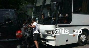 Зеленскийдің кортежі апатқа ұшырады: Оқиғаның мән-жайы