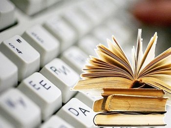 Латын әліпбиіне көшу тағы 10 жылға созыла ма - министрліктің жауабы