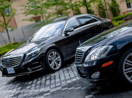 Қызметтік көлік мініп, көше кезгендер туралы WhatsApp-қа жолдауға болады