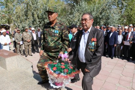 Айтулы күнде құрметке бөленді