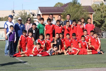 \"Қайсар\" футбол орталығы Сұлтан Әбенов турнирінің жеңімпазы атанды