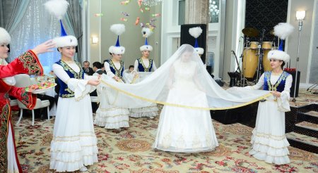 Аралда той уақыты түнгі сағат 12-мен шектеледі