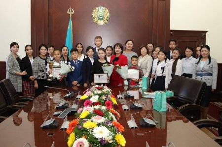 Қала әкімі фестиваль жеңімпаздарын қабылдады